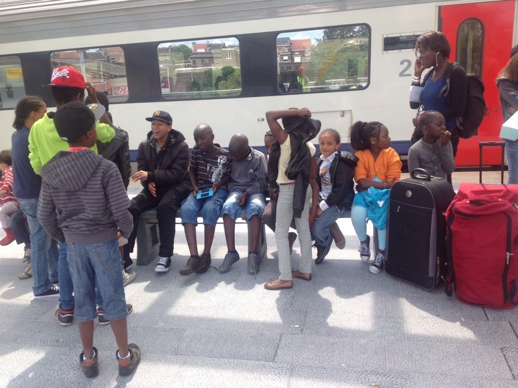Arrivée des enfants en Belgique (à la gare)